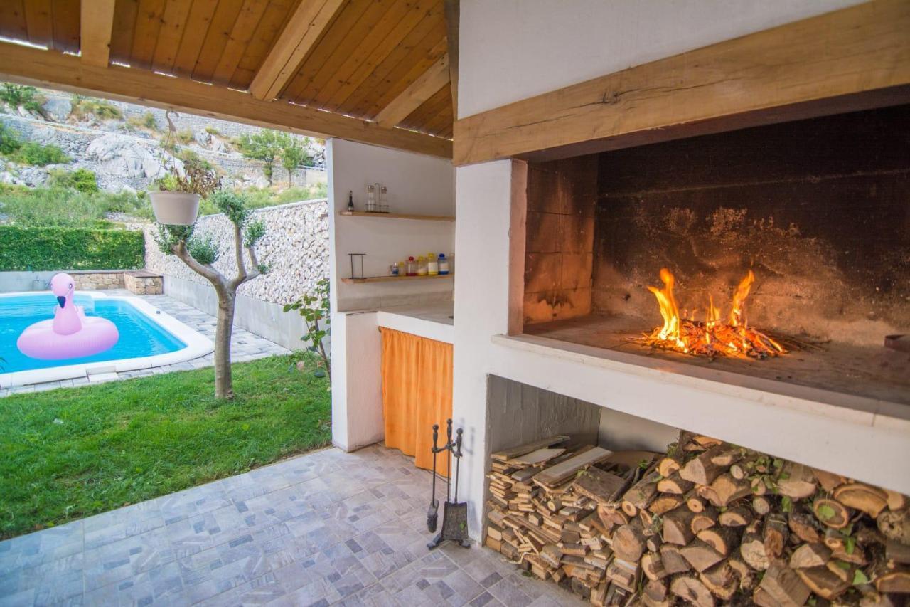 Village Holiday Apartman With Heated Pool Maslina Kostanje Esterno foto