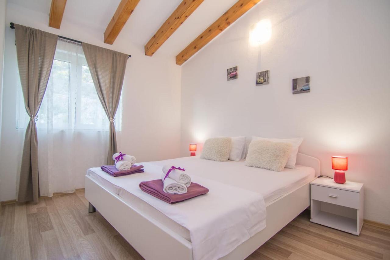 Village Holiday Apartman With Heated Pool Maslina Kostanje Esterno foto